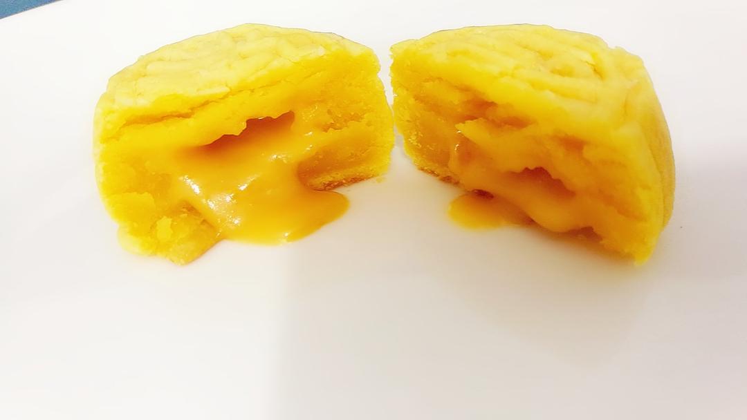 超详细图解版--流心奶黄月饼