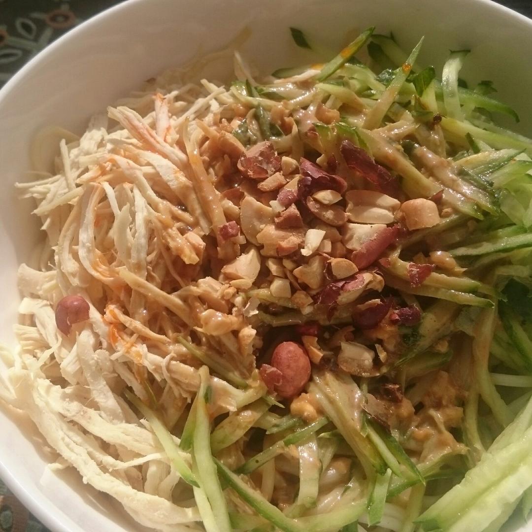 鸡丝凉面