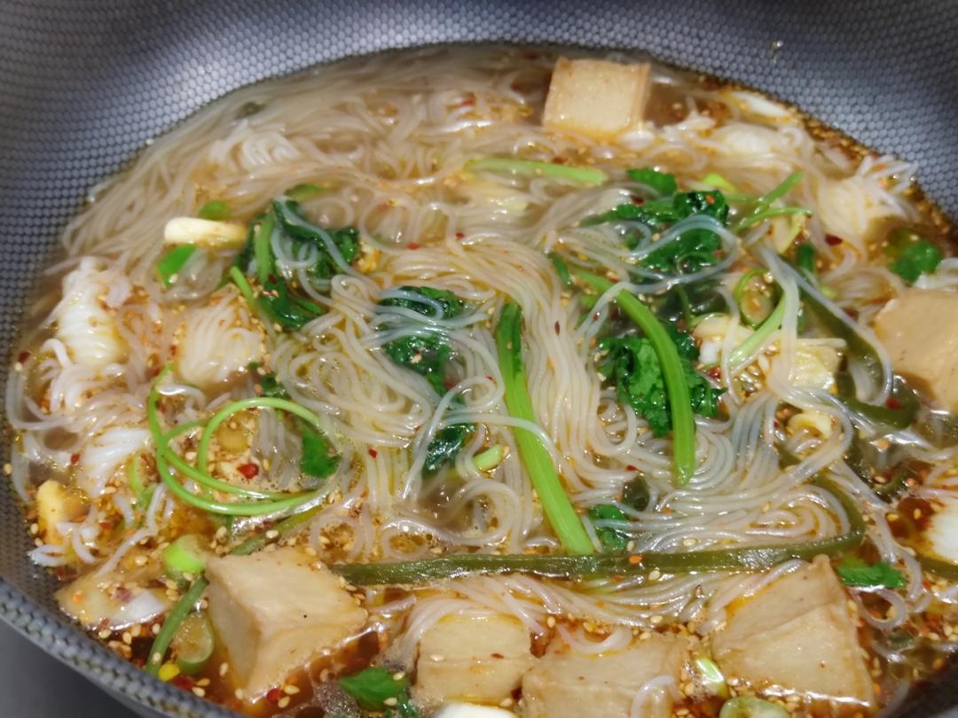 🔥巨好吃！超简单！酸辣开胃的酸汤米线