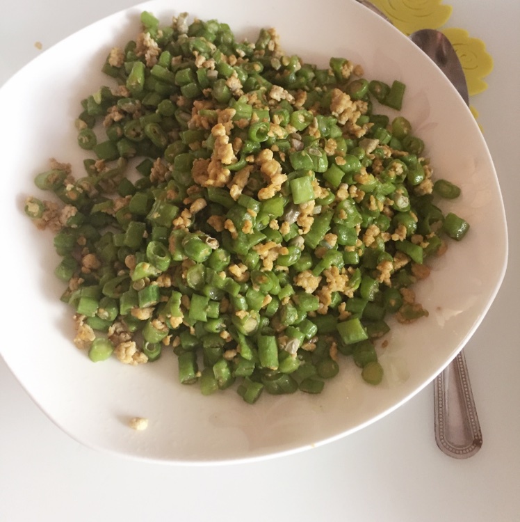 豆角炒鸡蛋