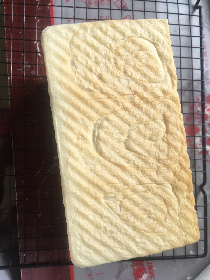 软到拿不起来的生吐司