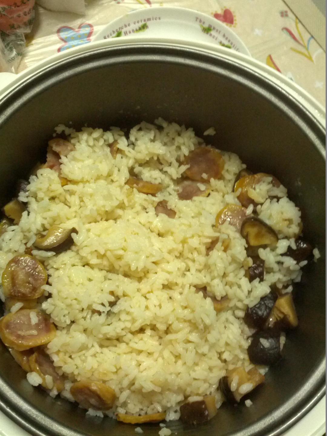 香肠焖饭的做法