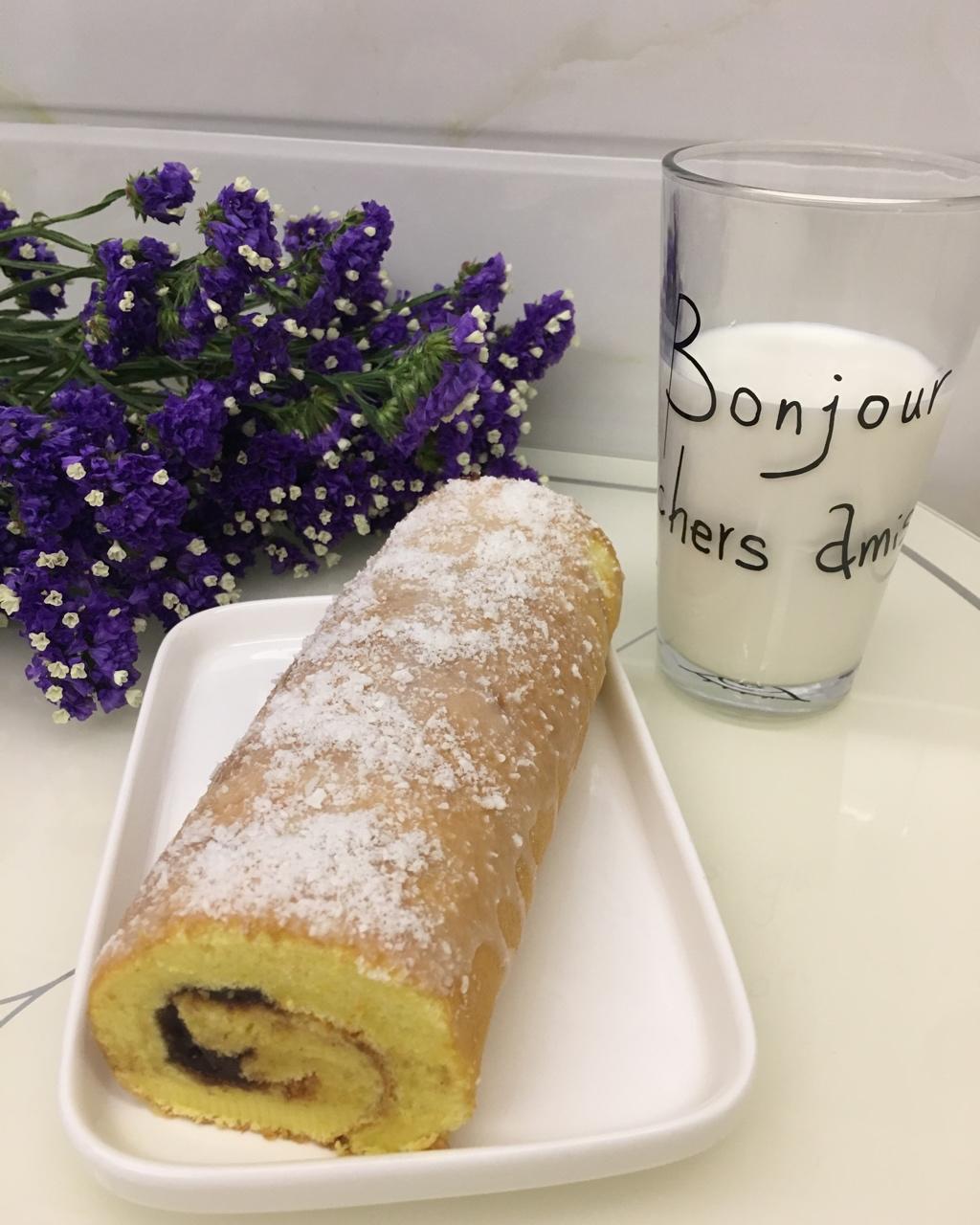 leyomin做的椰蓉豆沙蛋糕卷