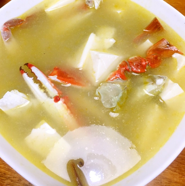 梭子蟹豆腐汤