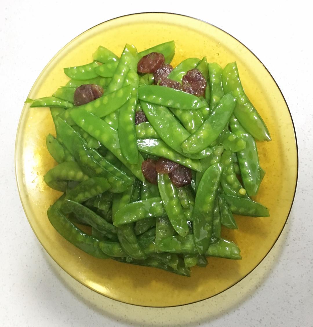 腊肠炒荷兰豆