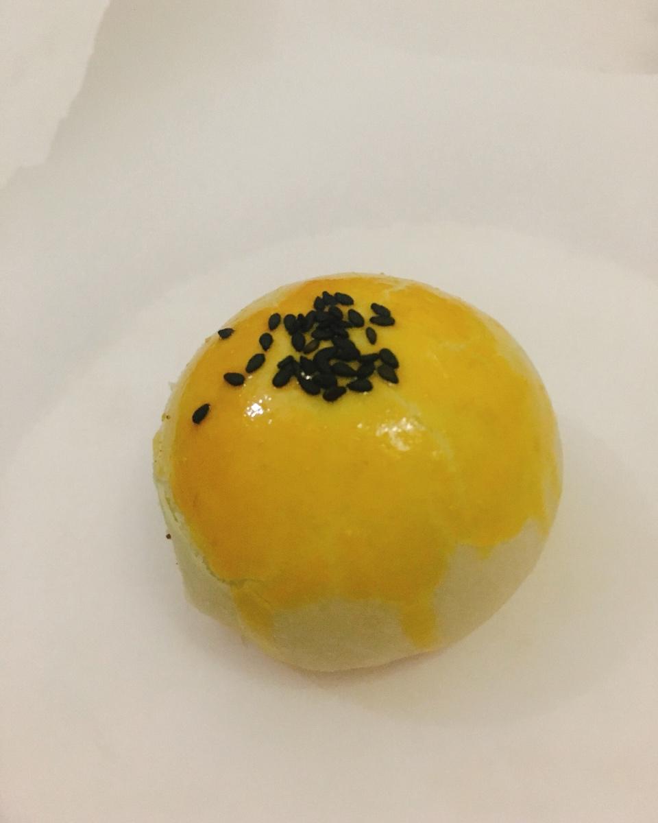 从炒红豆沙开始做蛋黄酥（视频）