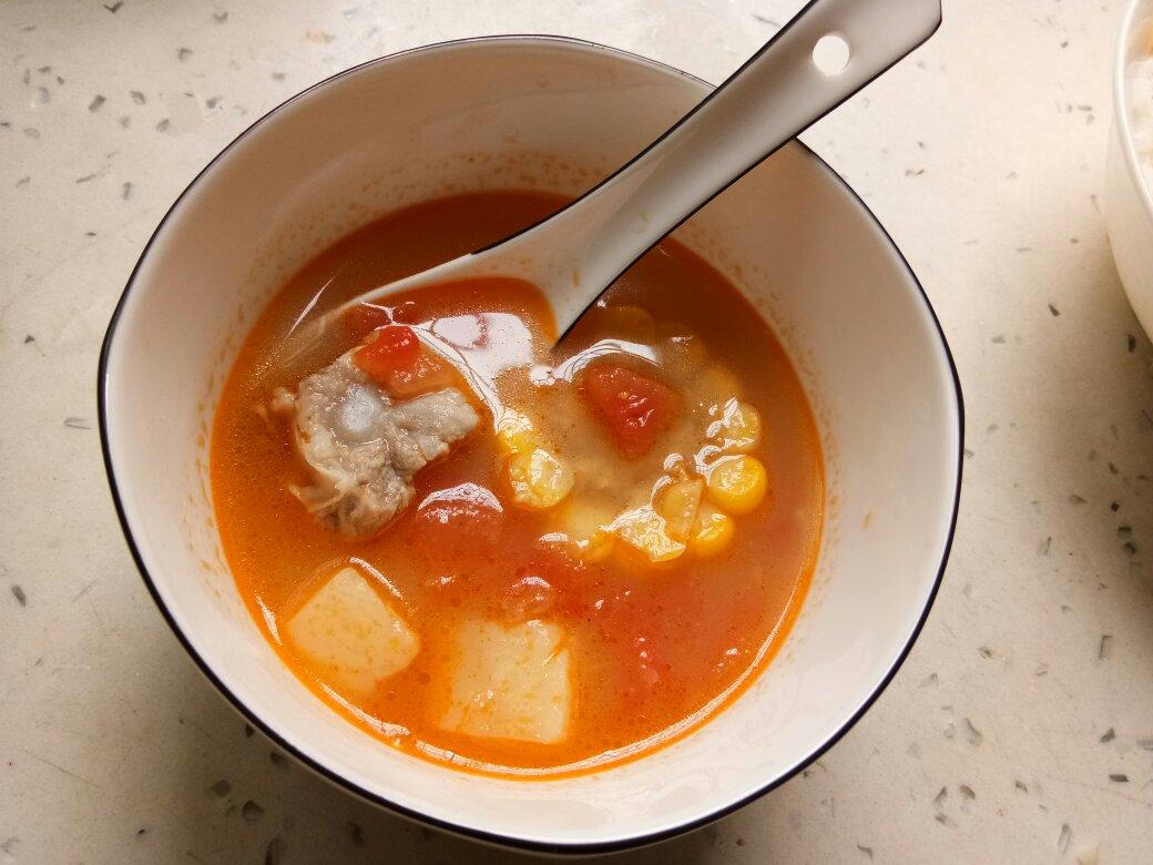 番茄土豆玉米排骨汤