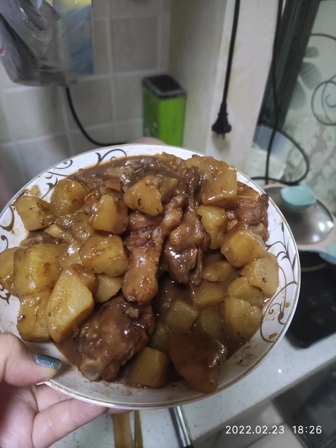 红烧鸡块炖土豆