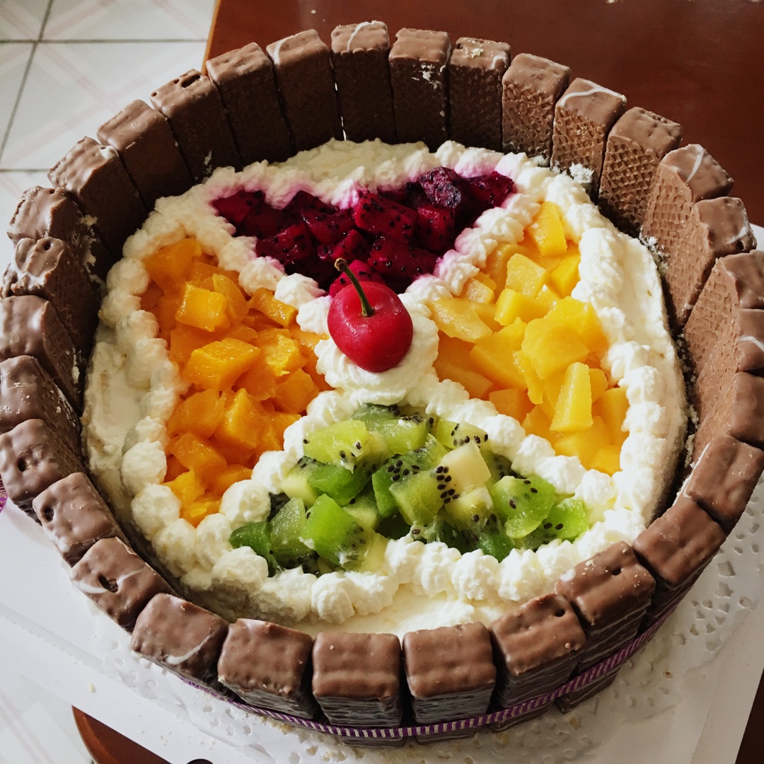 生日蛋糕教程【威化饼干围边】
