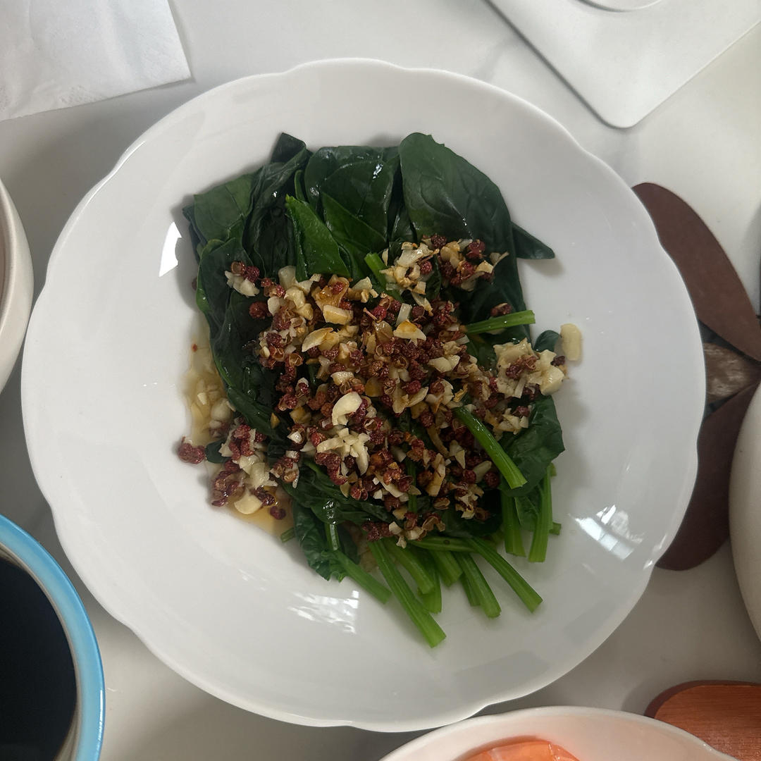 凉拌菠菜(家传秘方)