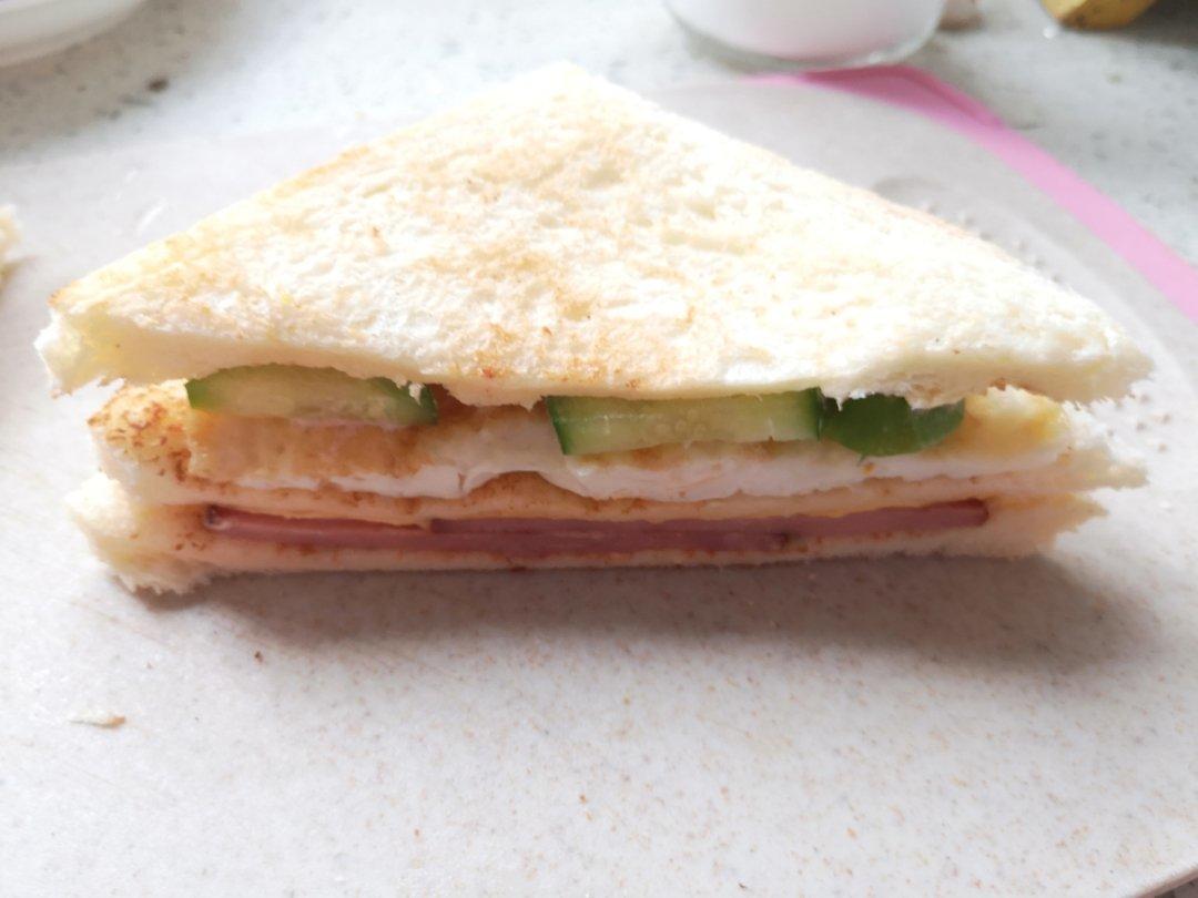 火腿芝士蛋三文治