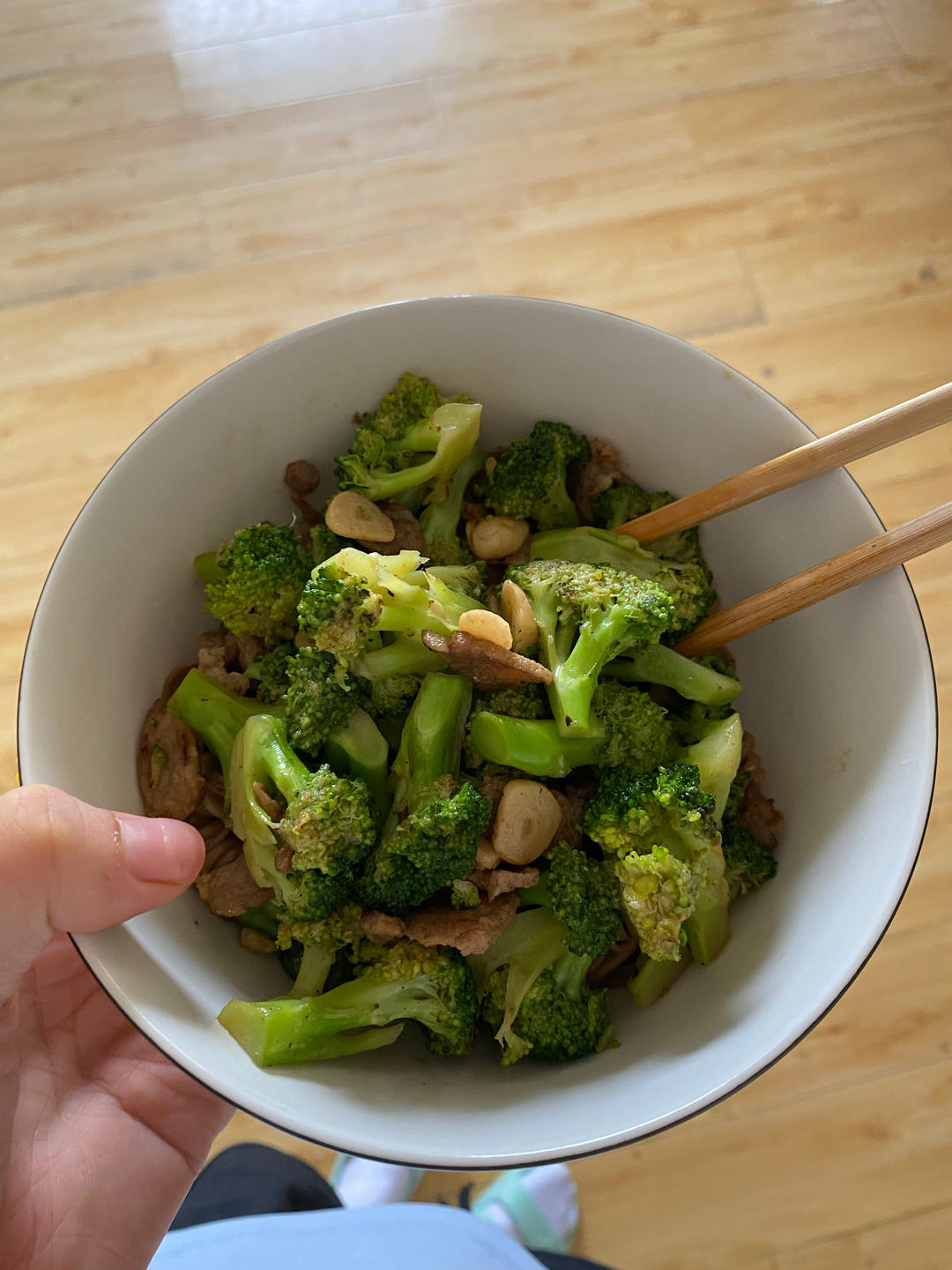 减脂餐西兰花炒肉荞麦面