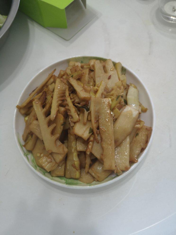 素炒青笋(实拍呈现)