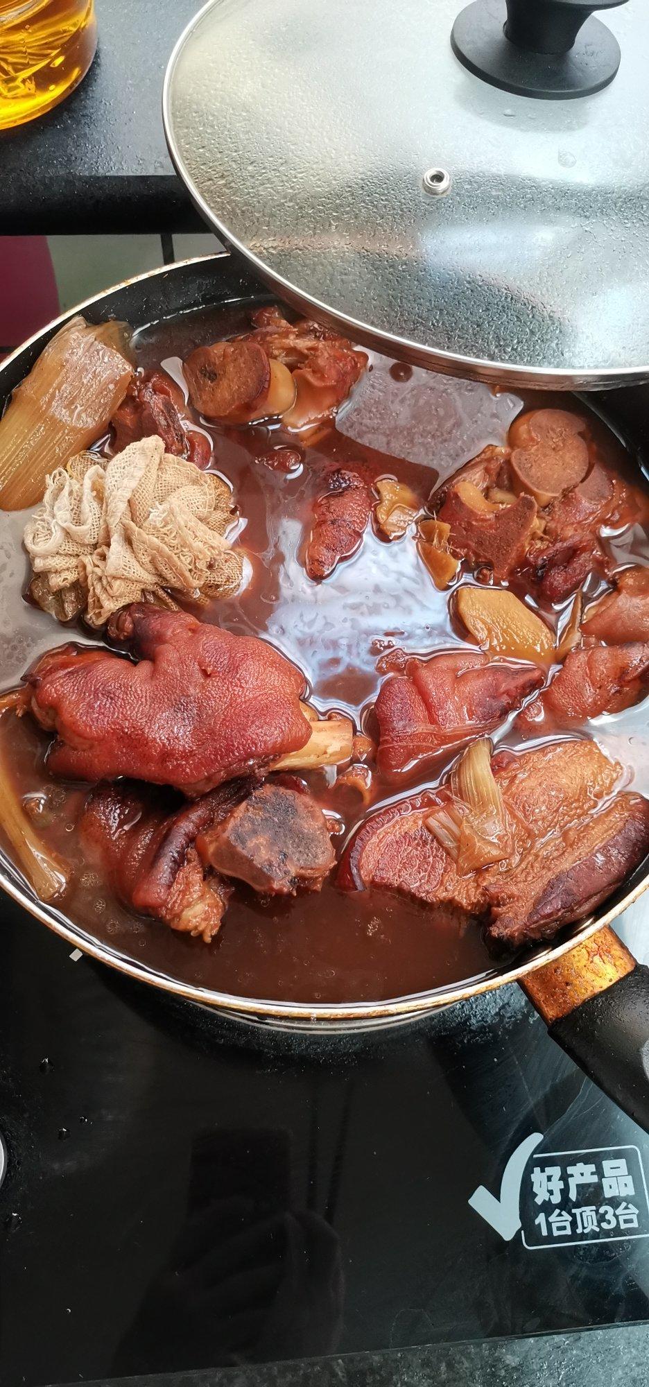 酱香卤猪蹄