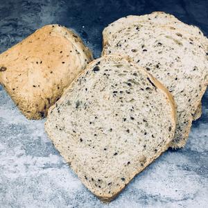 面包机就可以做出好吃的无糖黑麦全麦坚果面包（含量50%）的做法 步骤21