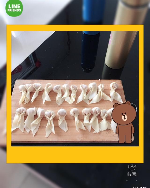 金鱼小馄饨包法