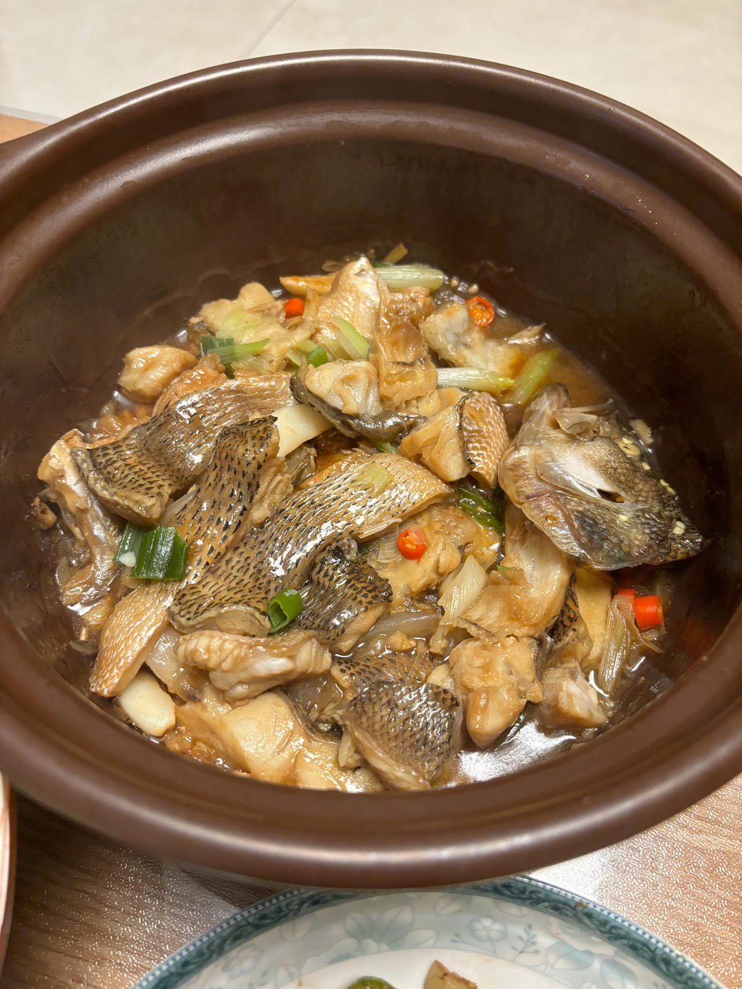 鲈鱼煲