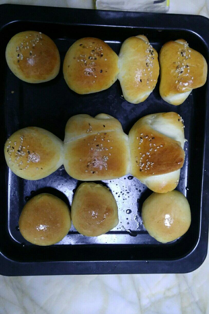 黄油面包卷