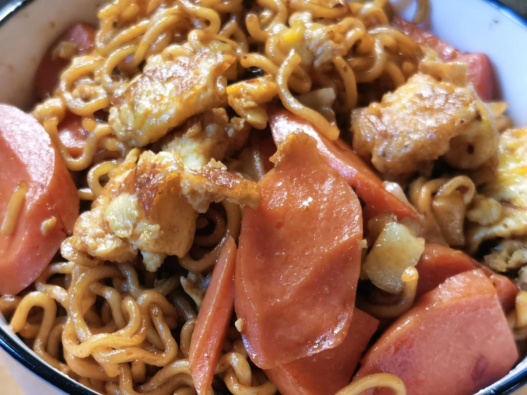 秒杀路边摊的炒方便面