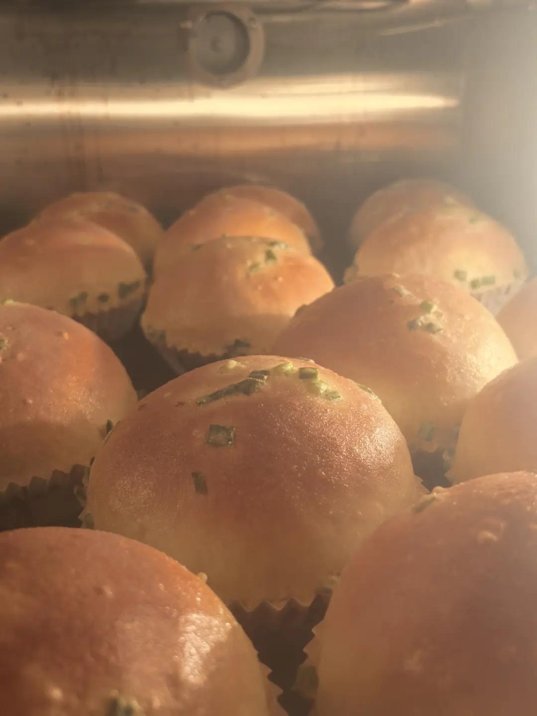 被问爆的香葱肉松酥皮面包｜馋哭隔壁小朋友