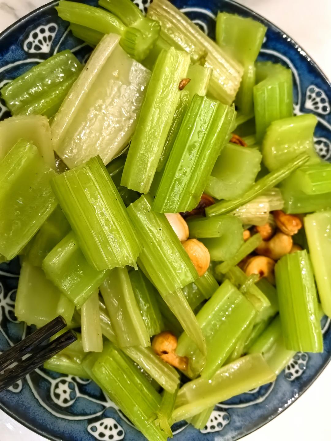 西芹炒腰果