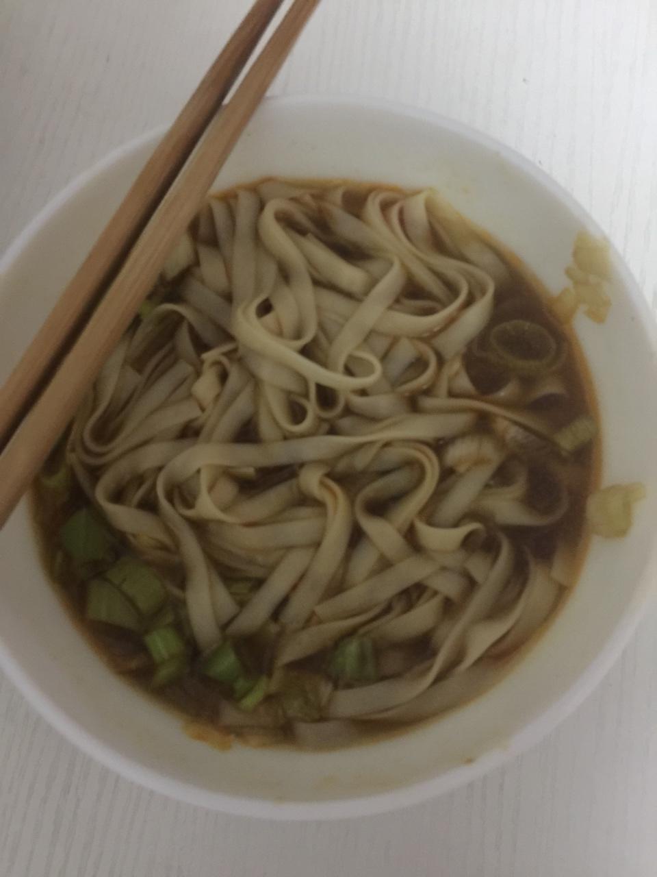 超级无敌美味懒人酸汤麻辣面（十分钟搞定色香味俱全）