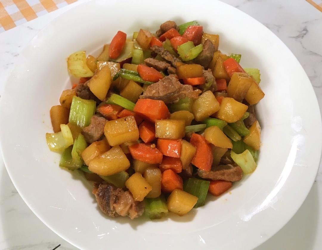 土豆炒芹菜