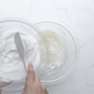 蛋白蛋糕卷（蛋清消耗）的做法 步骤7
