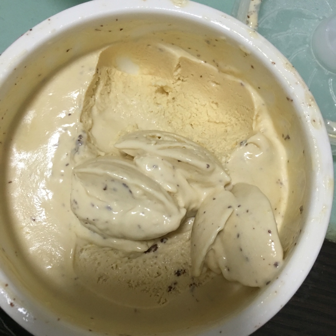 适合小朋友的冰淇淋（介意生鸡蛋的进）消耗淡奶油的好办法
