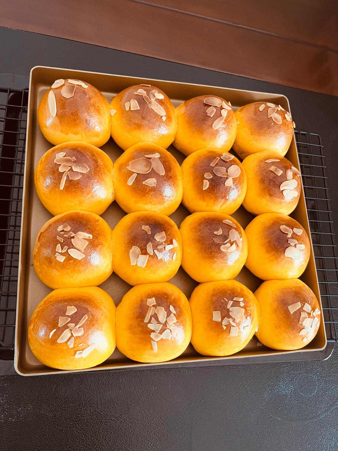 南瓜奶油小餐包（一次发酵）