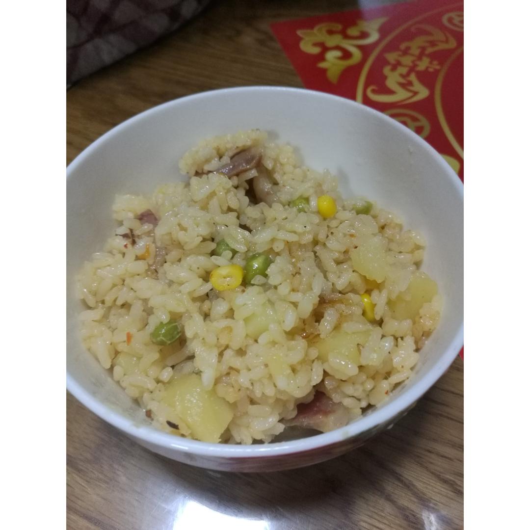 香肠土豆焖饭【一人也要吃好版】