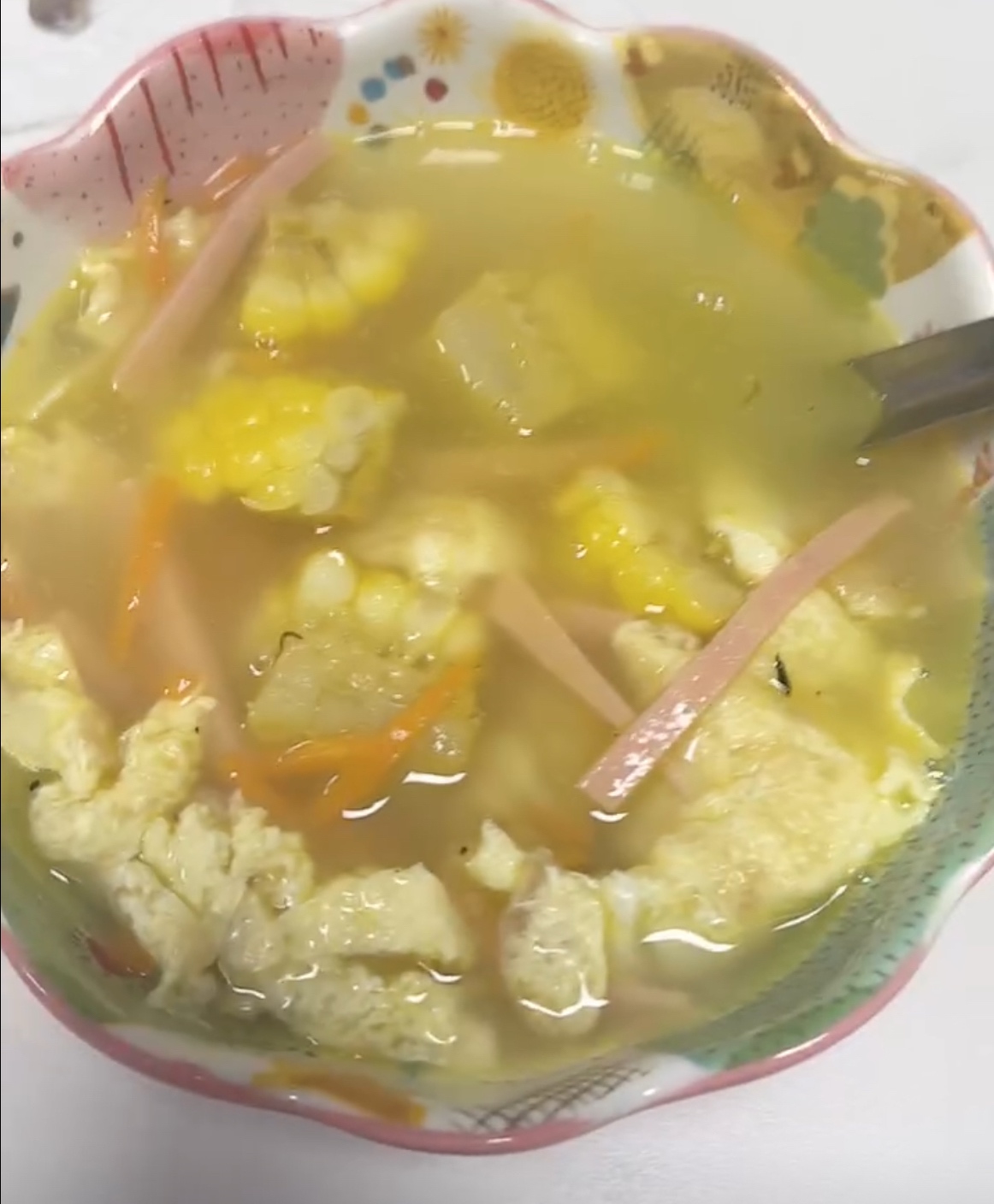 胡萝卜玉米汤的做法