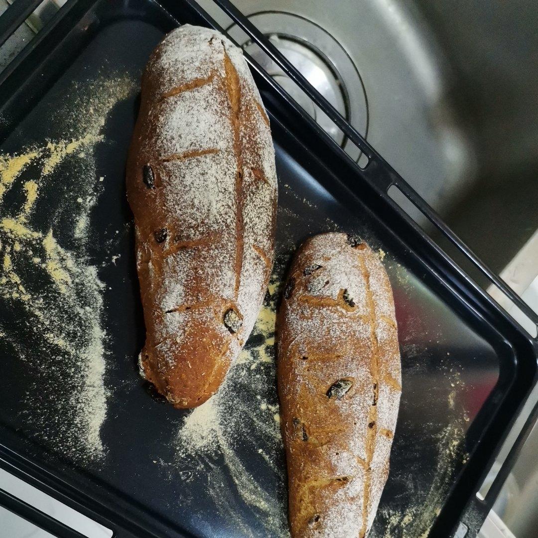 全麦蔓越莓核桃软欧包