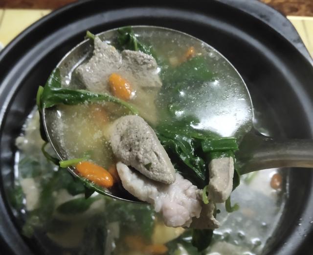 猪肝枸杞叶养肝汤的做法
