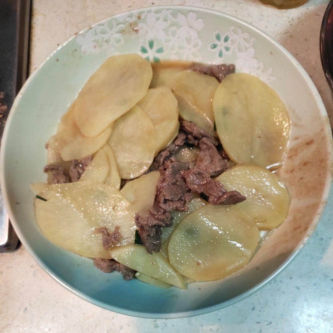 土豆片牛肉
