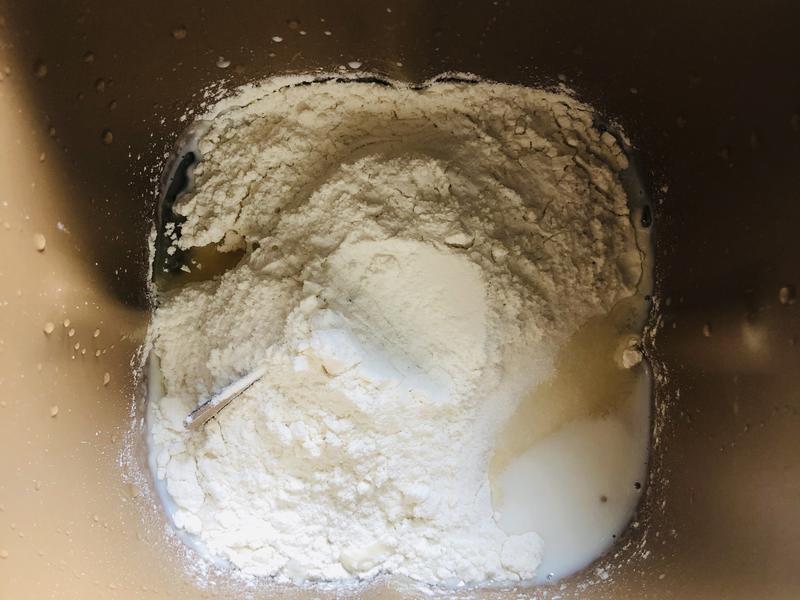 纯奶手撕吐司的做法 步骤1