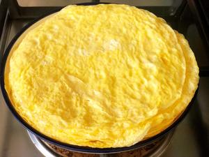 摊蛋皮（附上海馄饨汤、鸡蛋裙盖饭做法）的做法 步骤6