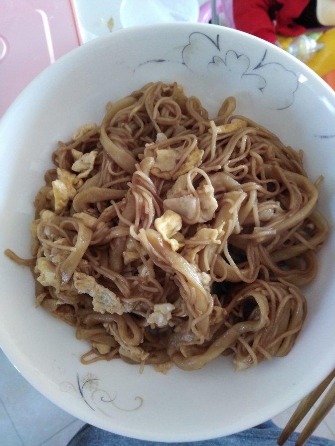 鸡蛋炒面