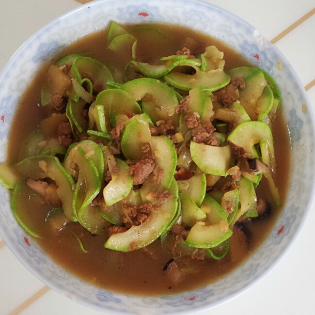 西葫芦炒肉