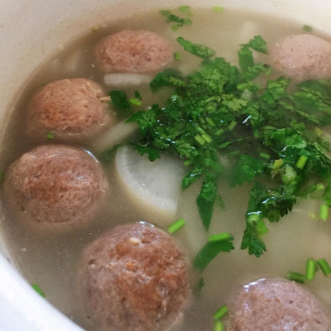 白萝卜潮汕牛肉丸清汤