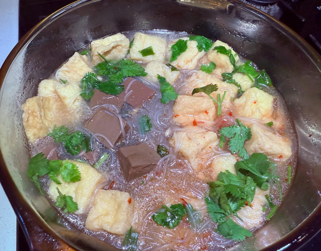 补铁鸭血粉丝汤