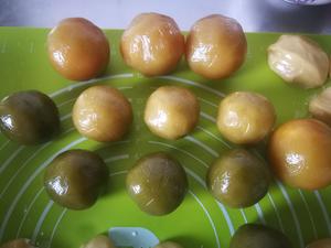广式月饼（凤梨馅、莲蓉蛋黄馅）的做法 步骤6