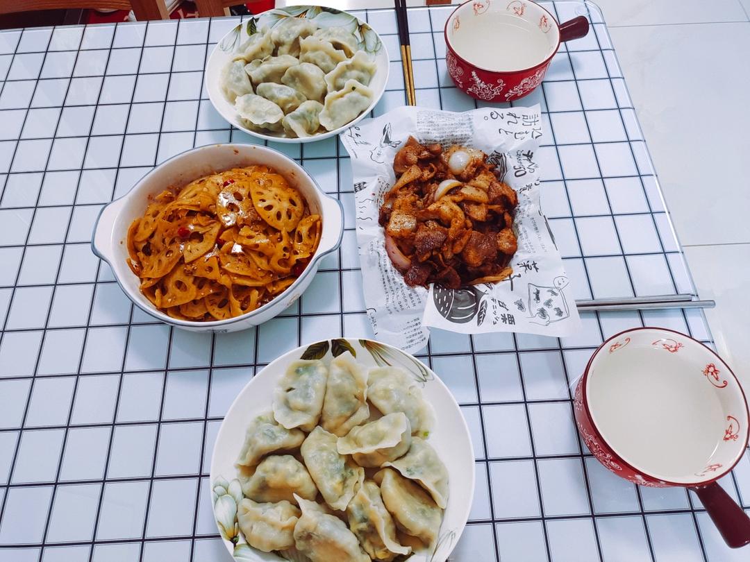 韭菜鸡蛋虾仁水饺