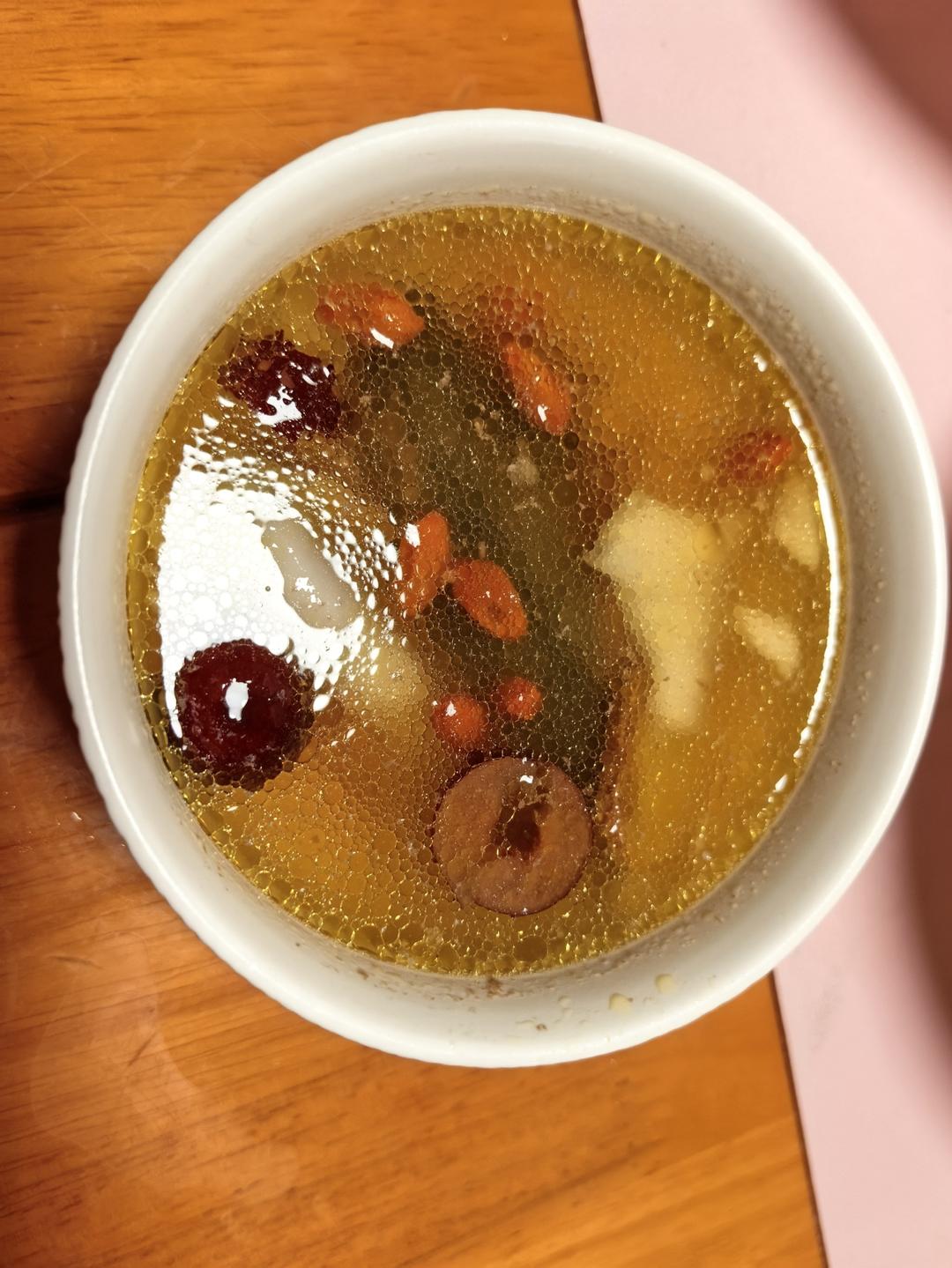 【靓汤水】椰子炖乌鸡