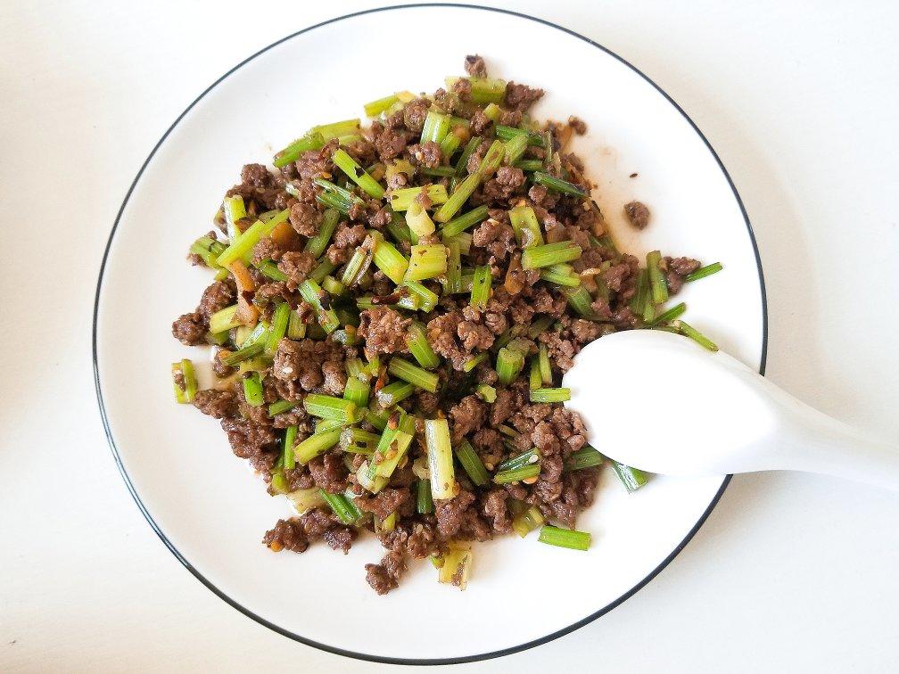 芹菜牛肉末「下饭神器」