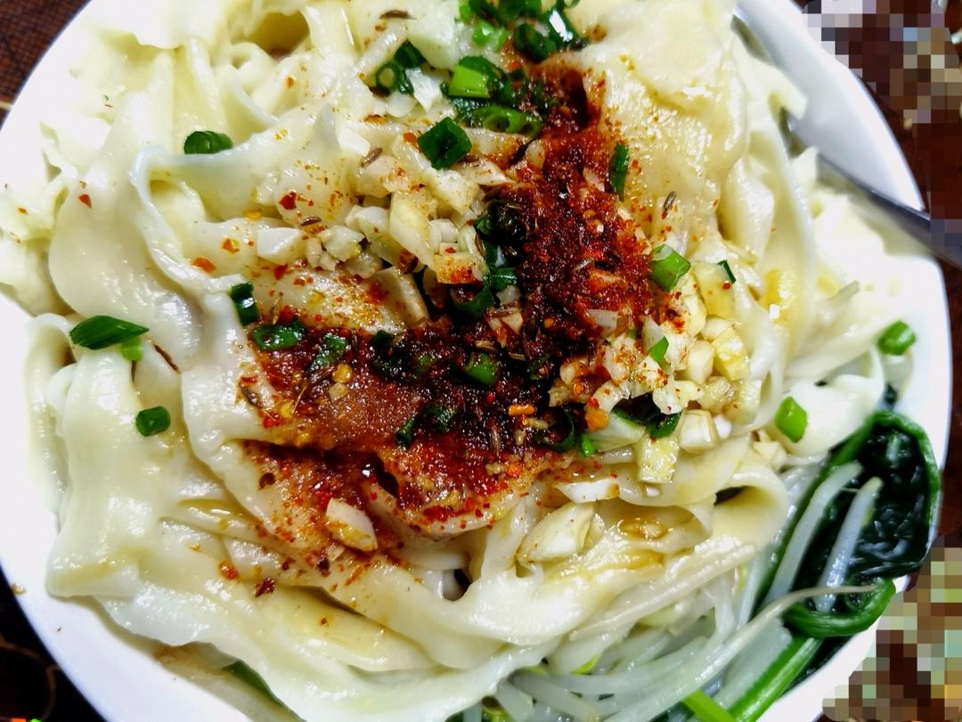 陕西美食｜裤带面---又名BiangBiang面