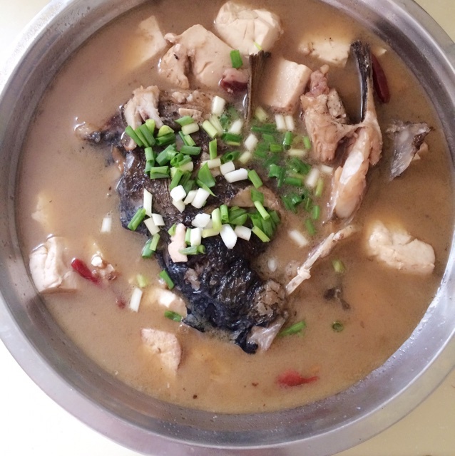 鱼头豆腐汤