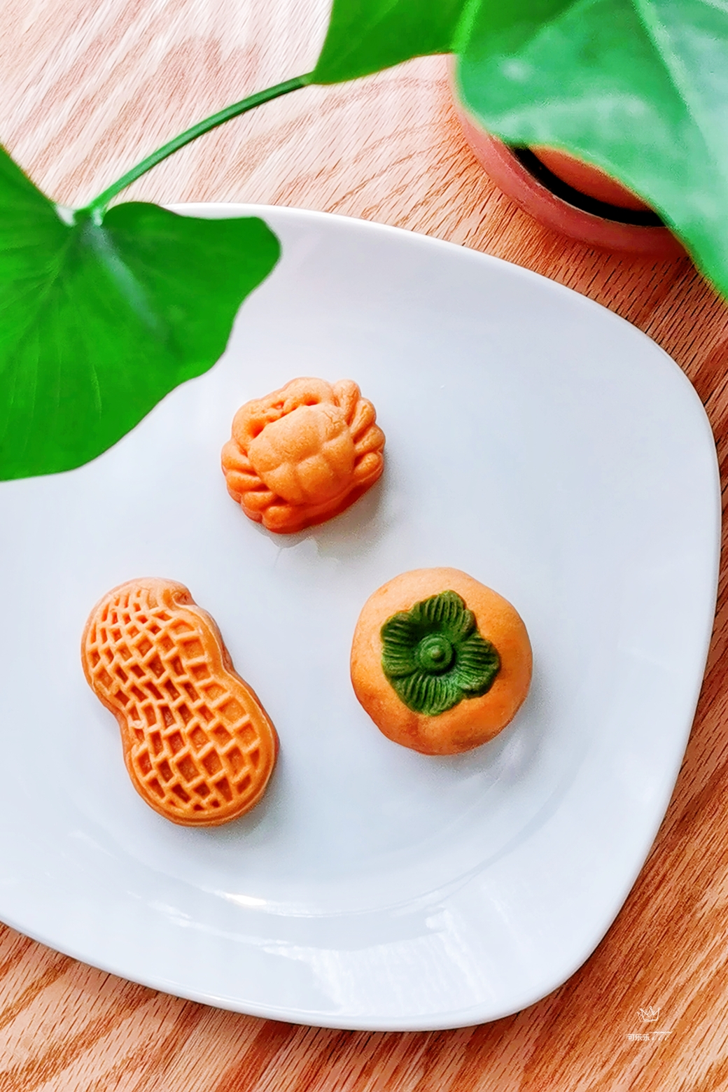 金黄芝士  小螃蟹            花生、柿子月饼的做法