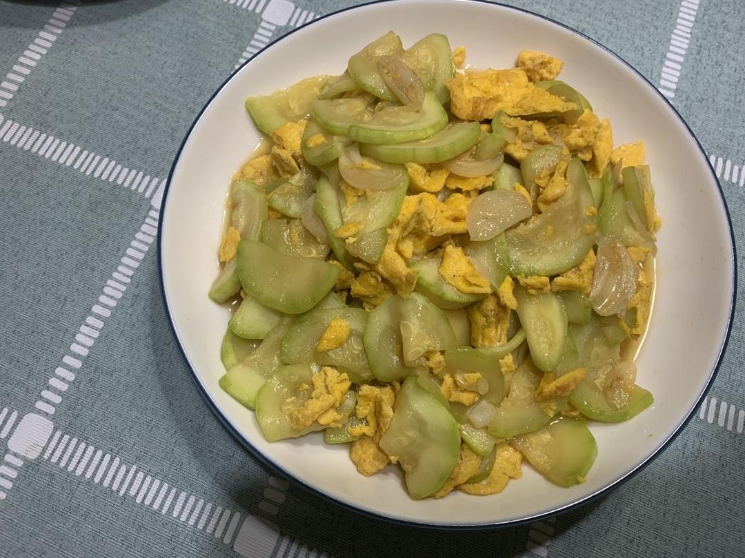 西葫芦炒鸡蛋(从不修图，拒绝夸张)