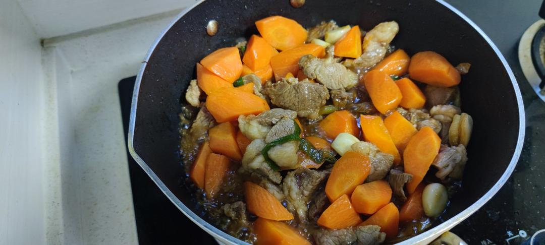 胡萝卜烧羊肉
